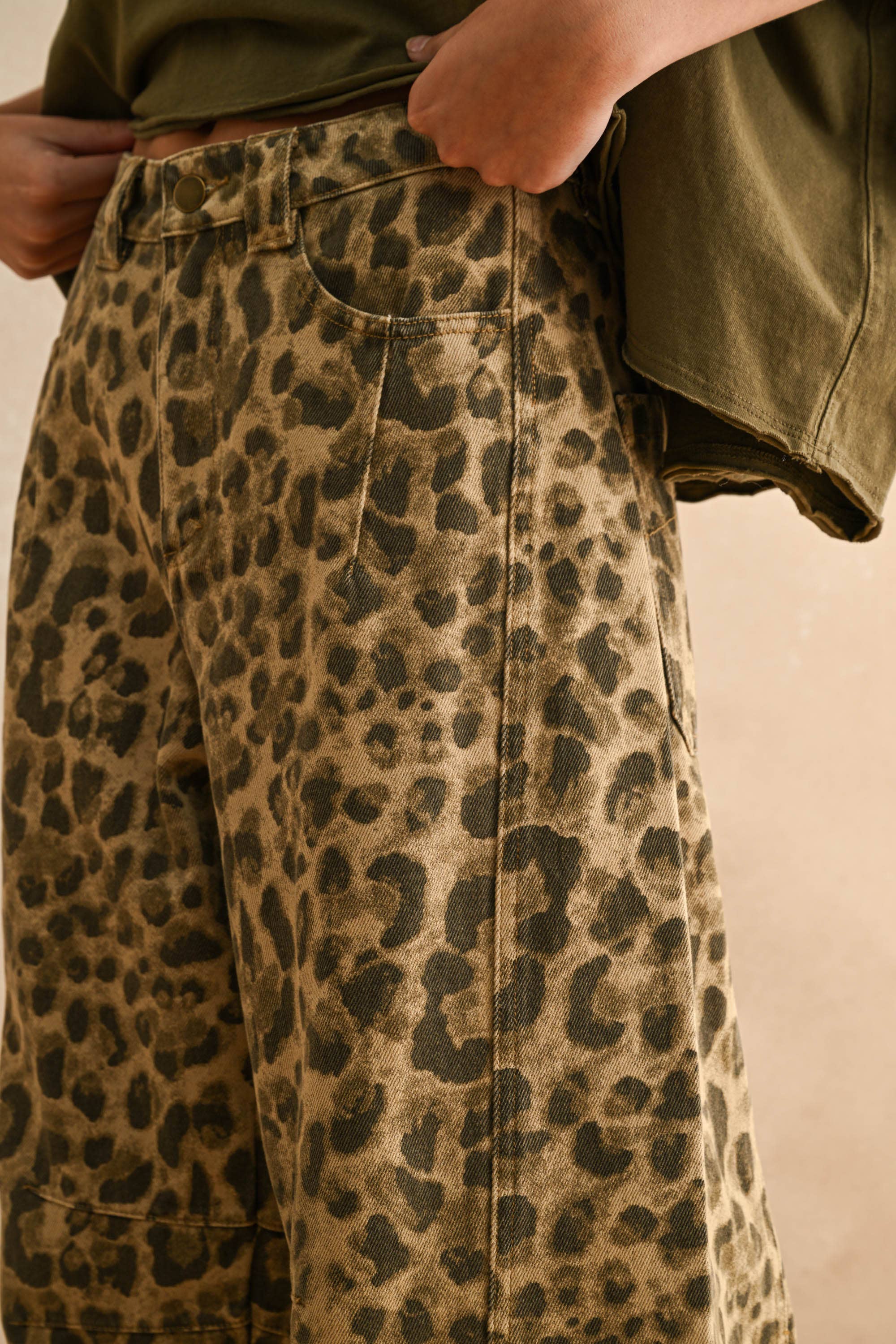 Leopard Barrel Jeans