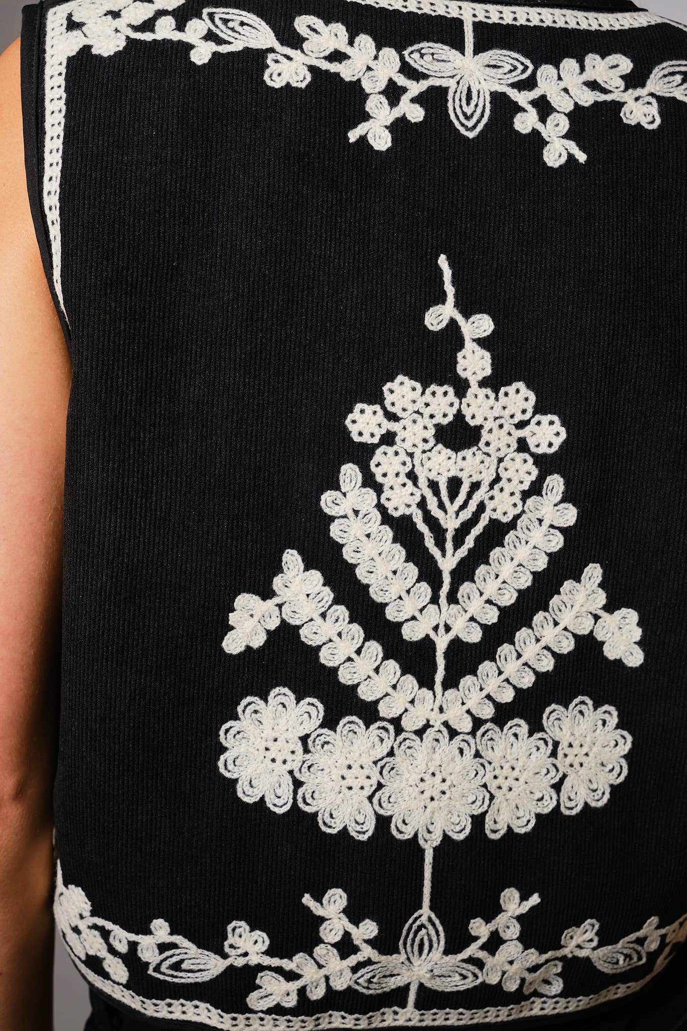 Embroidered Ribbon Tie Crop Vest